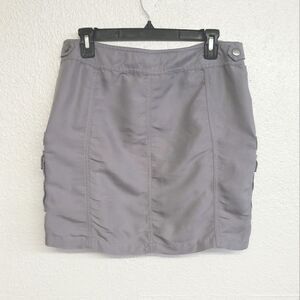 Ann Taylor LOFT skirt with side pockets and zipper accent